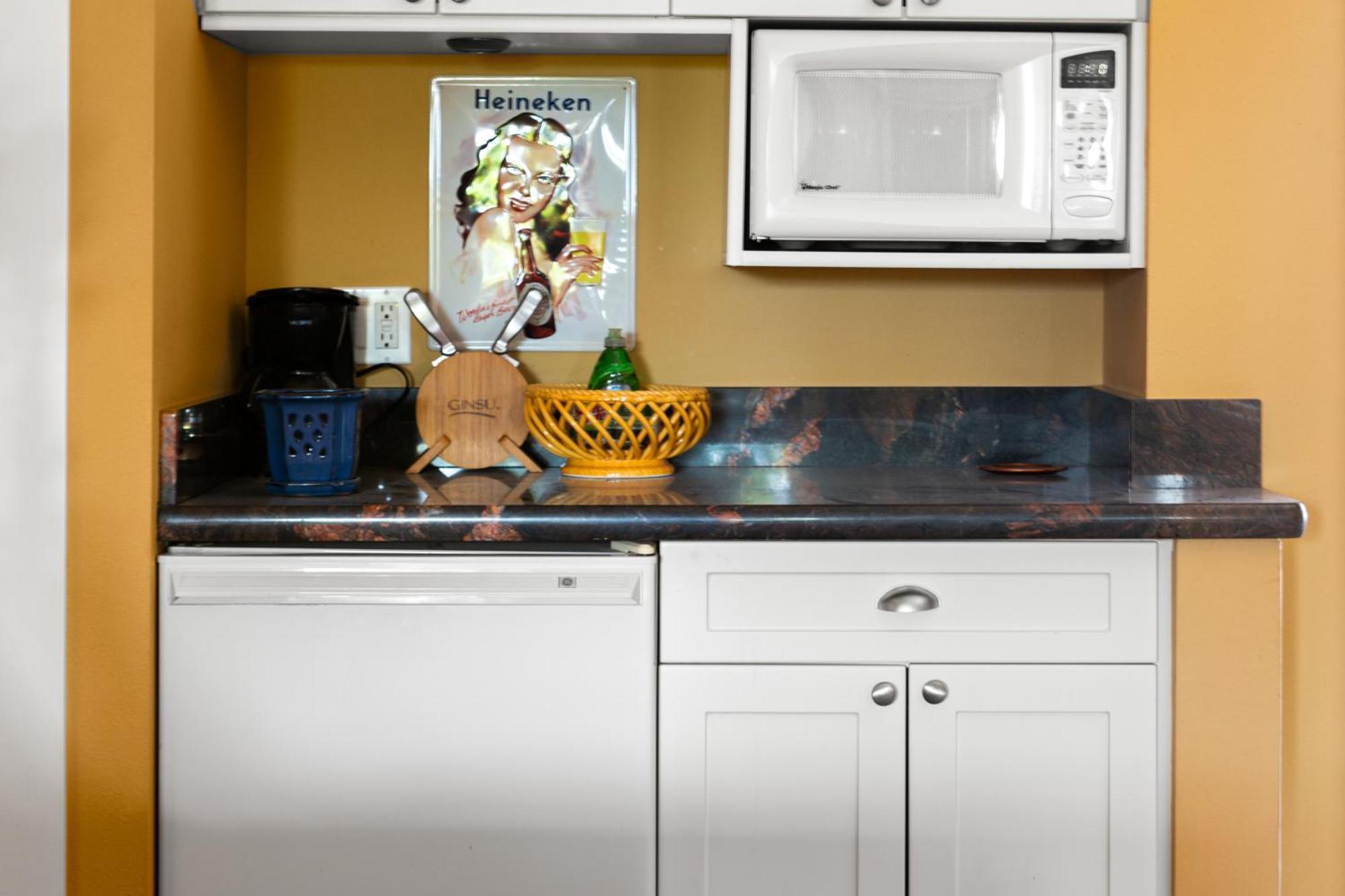 Studio With Mini Kitchen, Pool And Bbq, Pre-Renovation Summer Sale Kihei Exterior photo